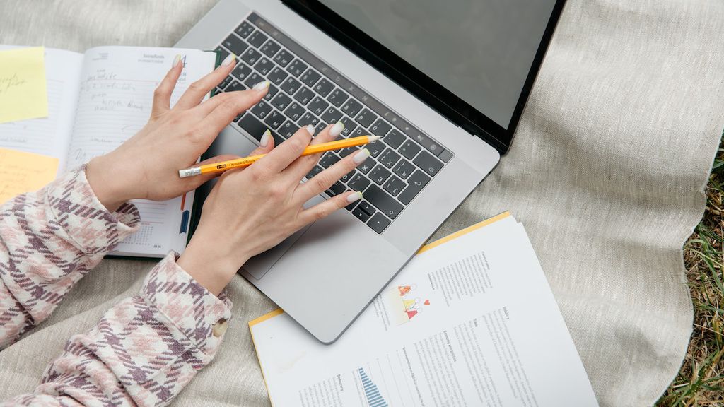 Curso gratuito de cibersegurança da Febraban será realizado entre 2 e 27 de setembro (Imagem: Reprodução/Pavel Danilyuk/Pexels)