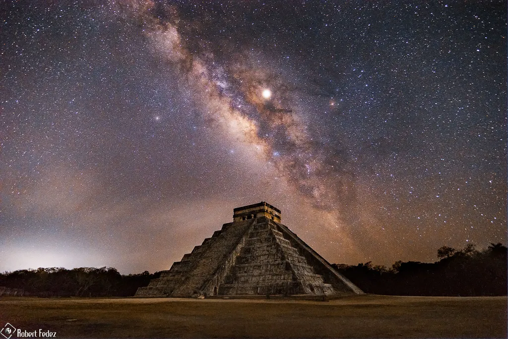 Templo de Kukulkan, no México, junto de Saturno e Júpiter (Imagem: Reprodução/Robert Fedez)