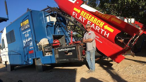 Terraplanista falha novamente na missão de decolar em um foguete a 804 km/h