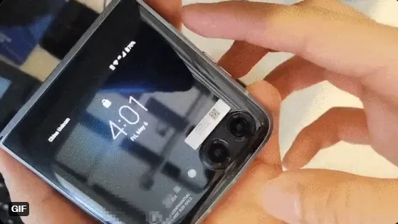 O Razr 3 vazado é extremamente similar ao primeiro Galaxy Z Flip, tendo a grande tela externa como diferencial (Imagem: Evan Blass)