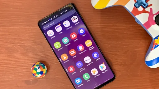 Vaza lista de smartphones Samsung que receberão Android 10