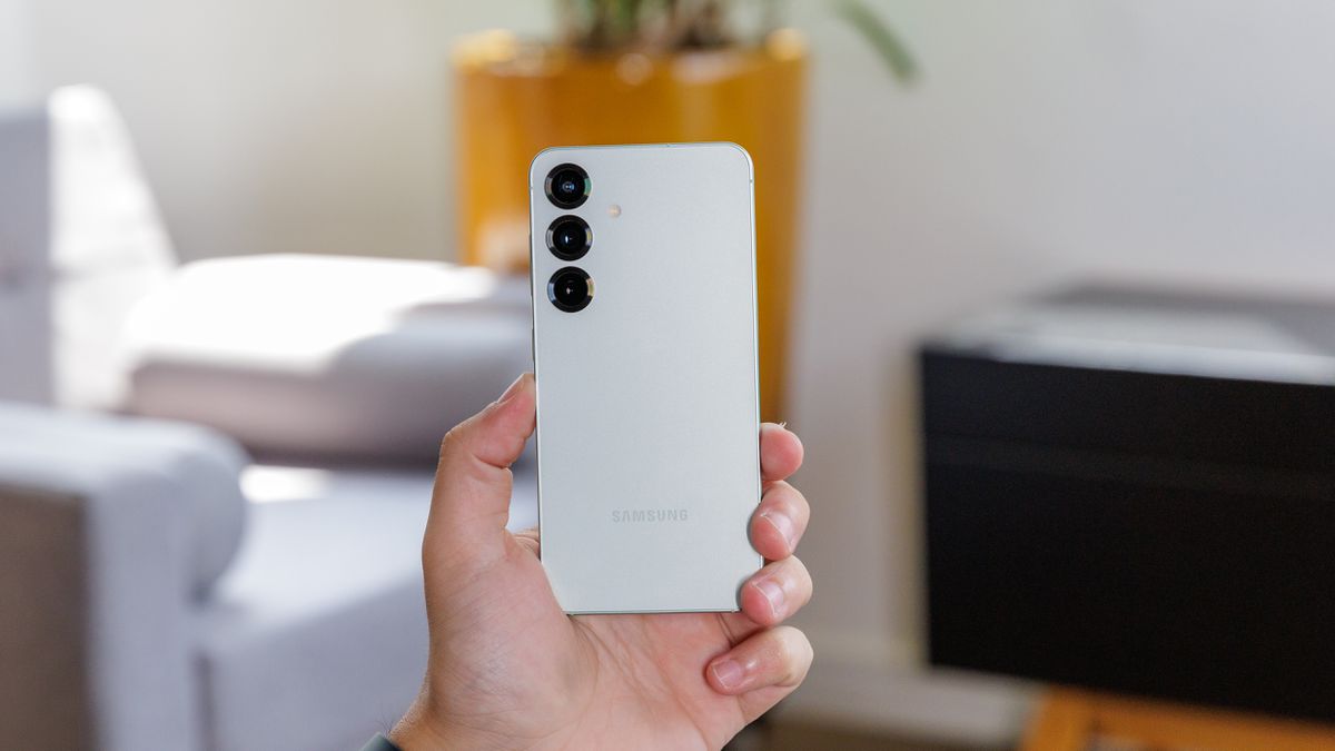 Galaxy S25 e S24 drenando bateria? Reclamações surgem na internet