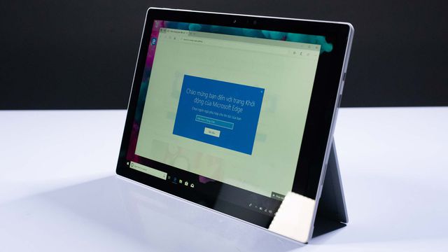 Patente do Surface Pro revela suporte com painéis solares para o aparelho
