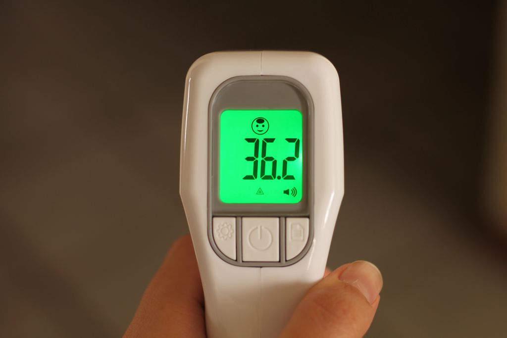 Termômetro infravermelho não é seguro para triagem de COVID-19, sugere estudo