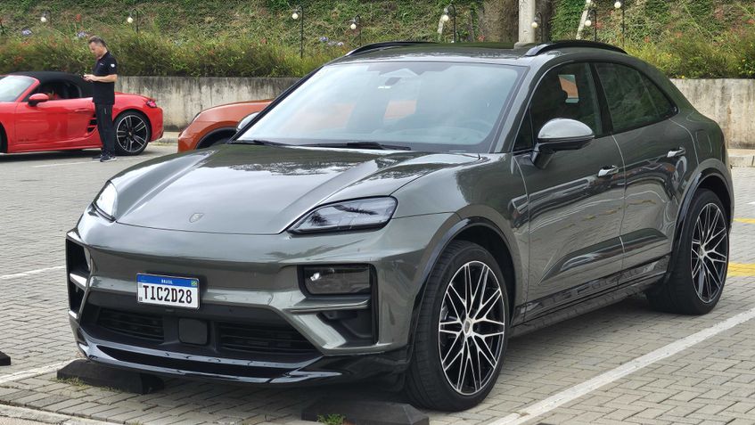 Porsche Macan elétrico (Apresentação e Primeira Volta)