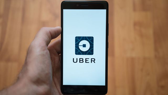 Usuários relatam problemas na exibição de preços das corridas no app da Uber