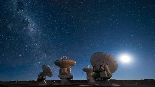 Astrônomos querem investigar possíveis sinais alienígenas com telescópio VERITAS