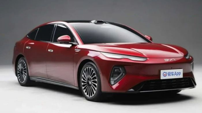 Depois do King, BYD prepara novo “pesadelo” para o Corolla