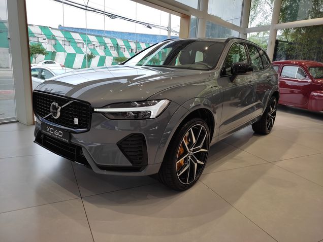 Volvo XC60 2022
