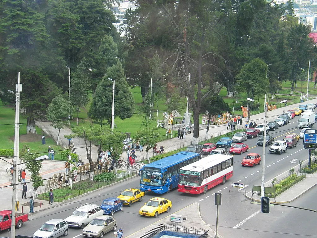 Com o rodízio de carros, Quito conseguiu melhorar o trânsito (Imagem: Divulgação/ George Miquilena/ Flickr)