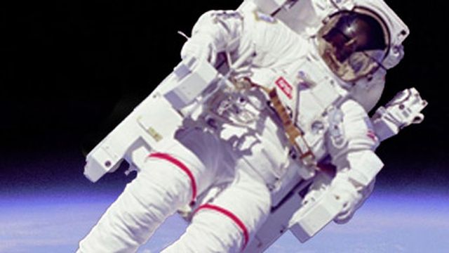 10 astronautas para você seguir nas redes sociais