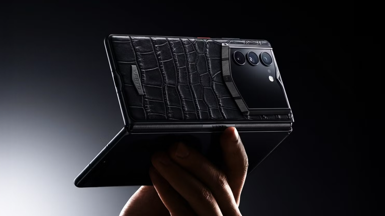 Novo celular dobrável de luxo custa R$ 34.400, mas tem processador