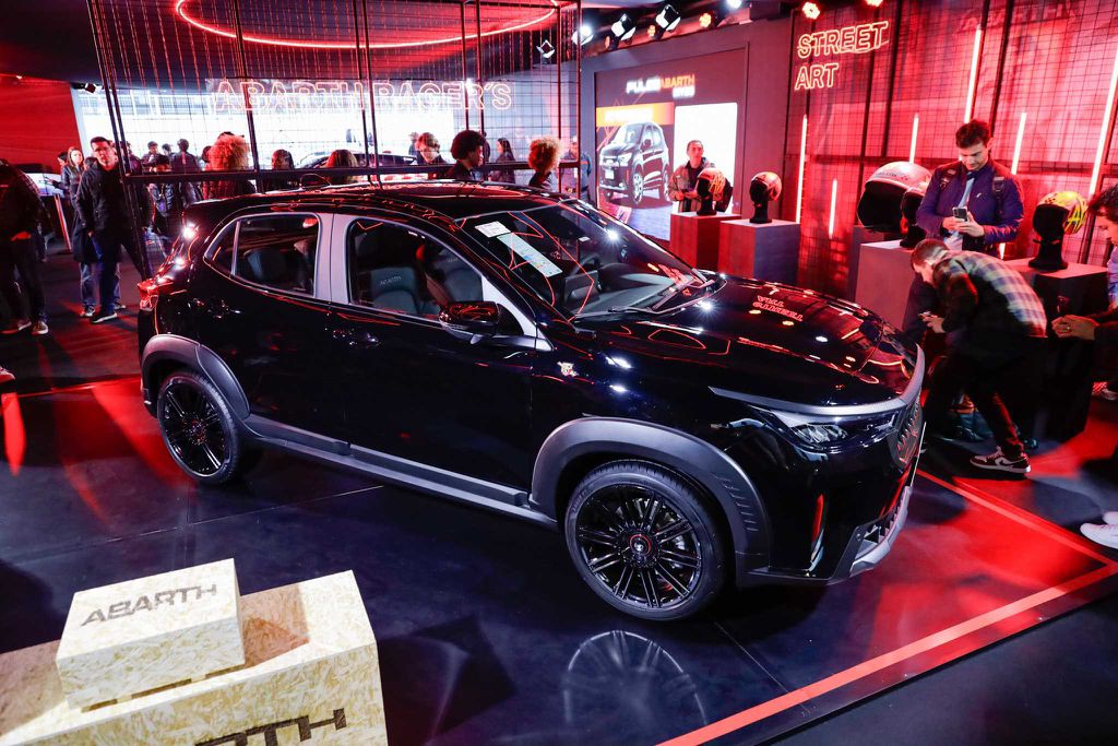 Pulse Abarth 2026 visto de lado