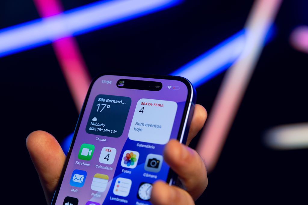 Ative a proteção de roubo para fortalecer a proteção da sua Conta Apple (Imagem: Ivo Meneghel Jr/Canaltech)