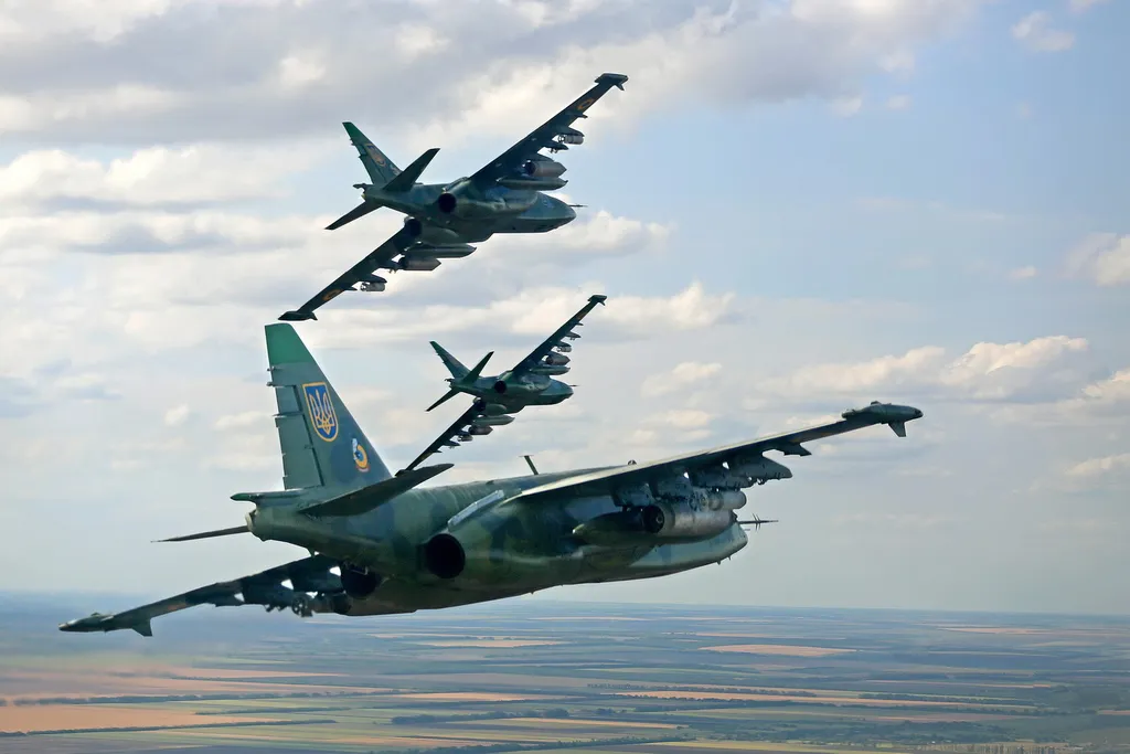 De origem russa, o Su-25 é um dos melhores caças disponíveis no mercado (Imagem: Divulgação/Skywarrior/Wikimedia Creative Commons)