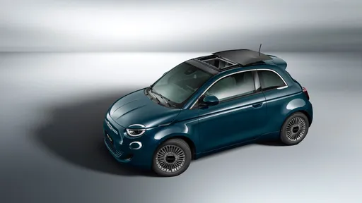 Fiat define quando começará a vender apenas carros elétricos