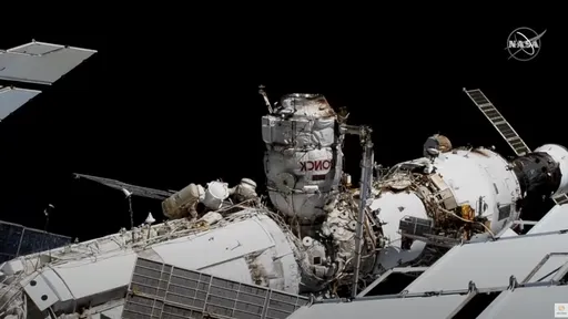 Cosmonautas realizam spacewalk com sucesso e preparam ISS para novo módulo
