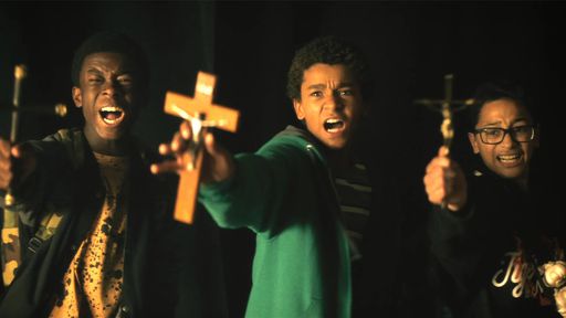 Crítica | Vampiros X The Bronx carrega crítica social sem deixar de entreter