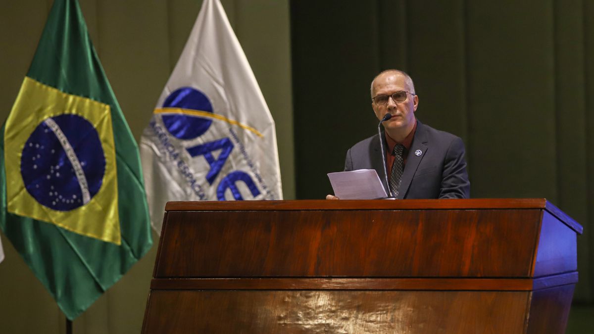 De foguete a satélite | Presidente da AEB detalha planos aeroespaciais do Brasil