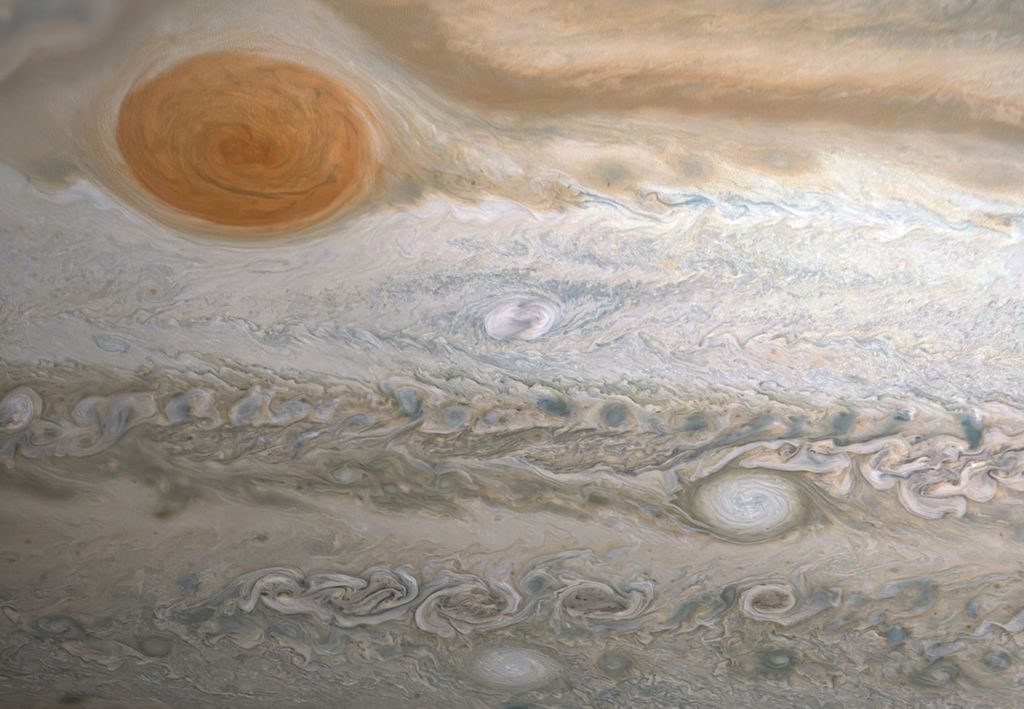 Esta imagem composta de Júpiter combina cinco fotografias da Juno capturadas em 2 de junho de 2020 (Imagem: NASA/JPL-Caltech/SwRI/MSSS/Kevin M. Gill/CC BY.