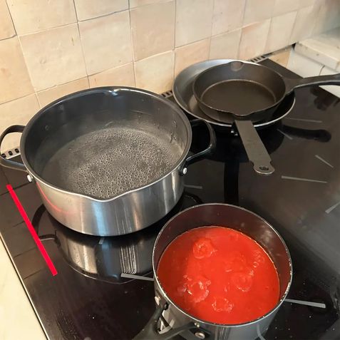 Fogão com bateria de carro tesla