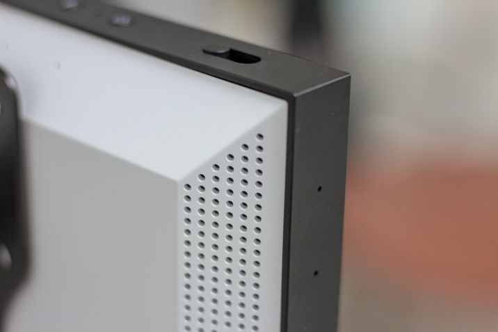 Echo Show 15 alto falantes