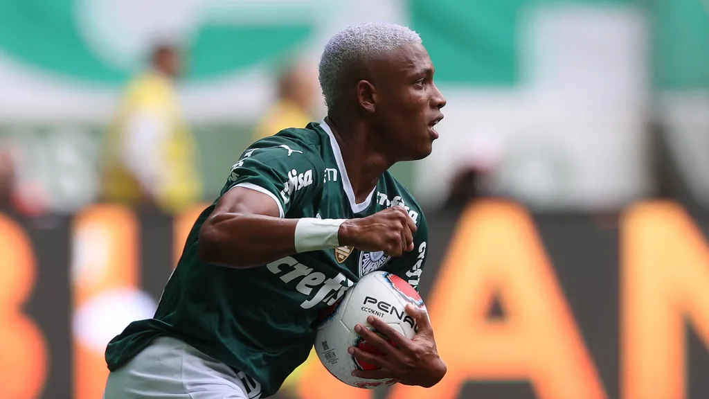 Danilo, que tem brilhado nos últimos jogos, é presença certa no Palmeiras (Imagem: Divulgação/ Palmeiras/Cesar Greco)