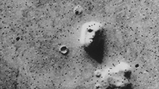 Além da "porta alienígena": veja outras coisas estranhas já vistas em Marte