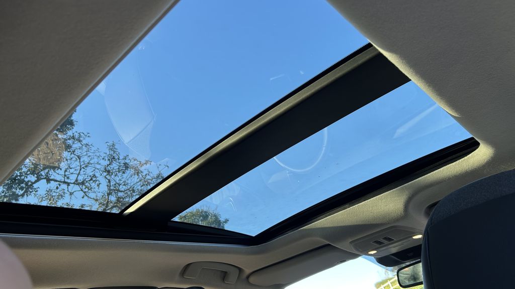 Teto sola Kicks 2026