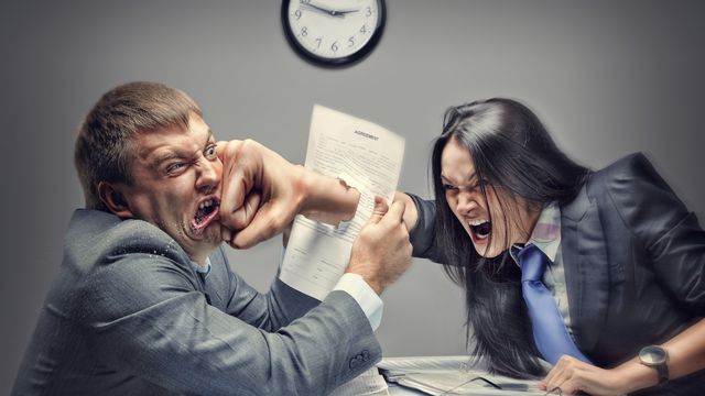 Quem são e como lidar com aqueles colegas de trabalho insuportáveis