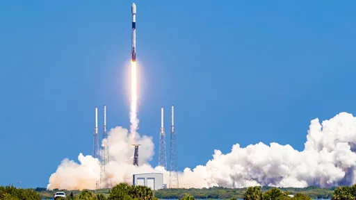 SpaceX lança mais satélites Starlink e chega a 1.400 unidades em órbita