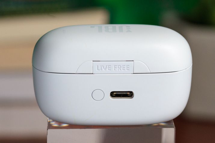 JBL LIVRE FREE NC+ carregamento usb