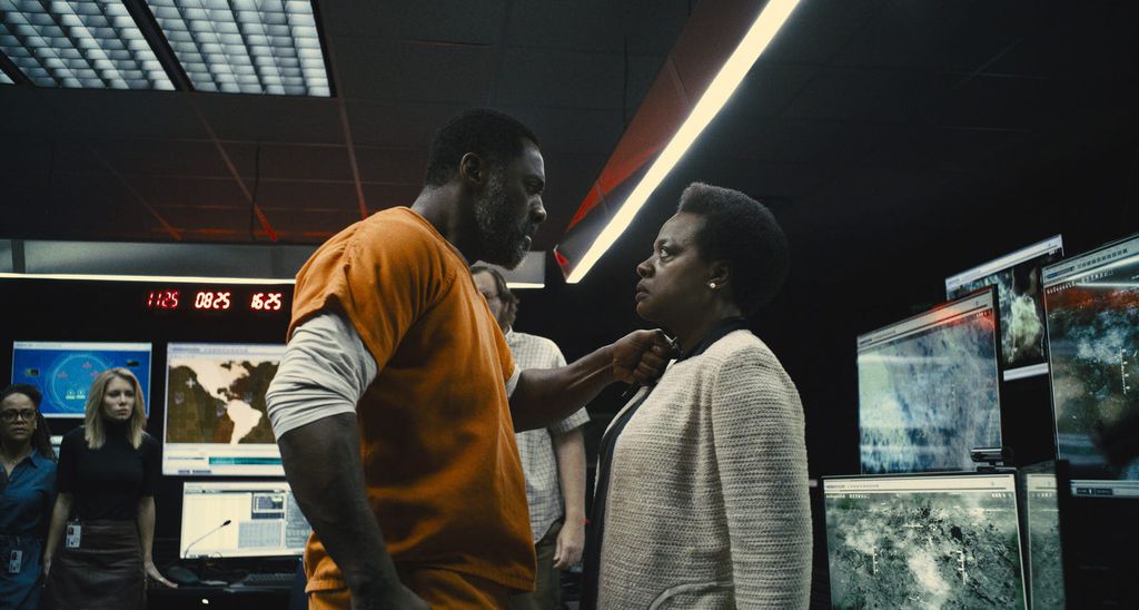 Idris Elba e Viola Davis estão incríveis no filme (Imagem: Divulgação/Warner Bros.)