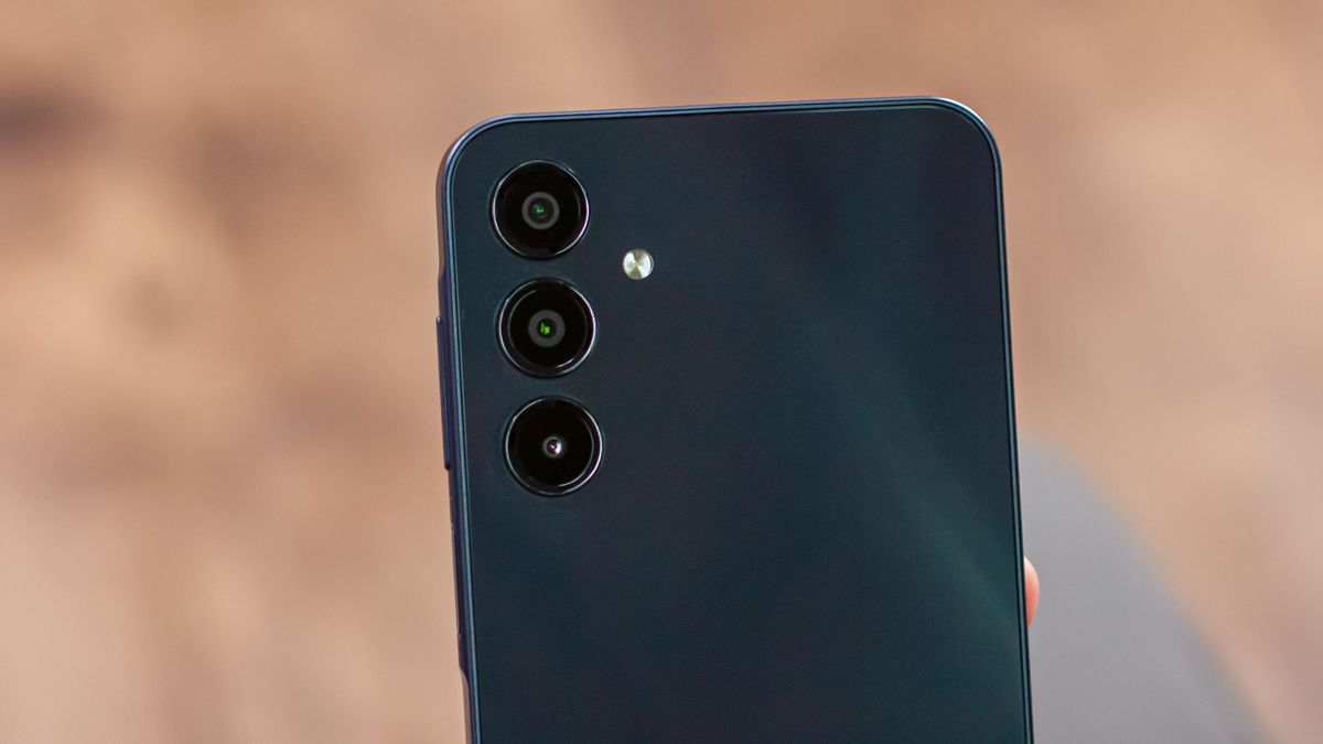 Galaxy A17 aparece em registro oficial com Android defasado