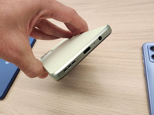 Moto G54