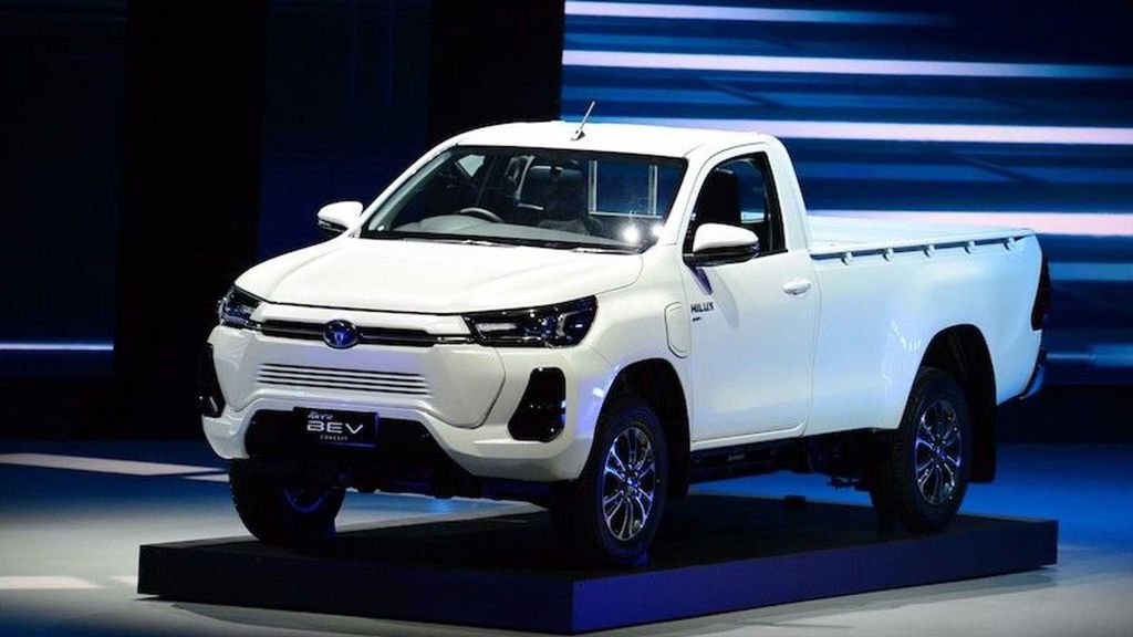 Toyota Hilux com motorização elétrica sairá do papel em 2025 (Imagem: Divulgação/Toyota)
