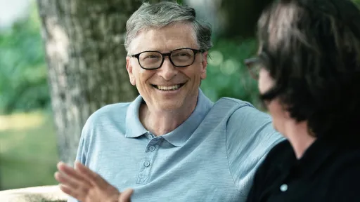 Crítica | O Código Bill Gates glorifica o gênio e o filantropo, mas diz pouco