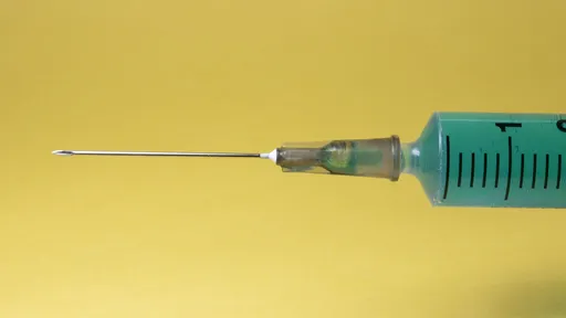 COVID-19 | Vacina da Oxford é forte e segura, segundo reitora da Unifesp