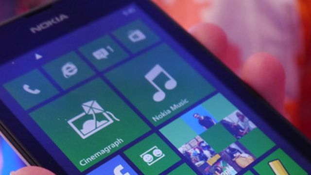 Lumia 520, com Windows Phone 8, chega ao Brasil por R$ 599