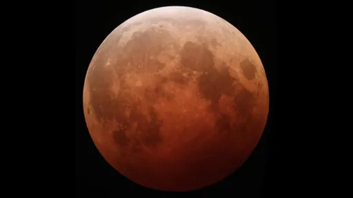Saiba como ver o eclipse da "Lua de Sangue" neste fim de semana!