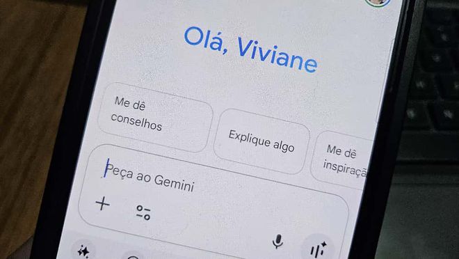 Google Gemini aberto no celular