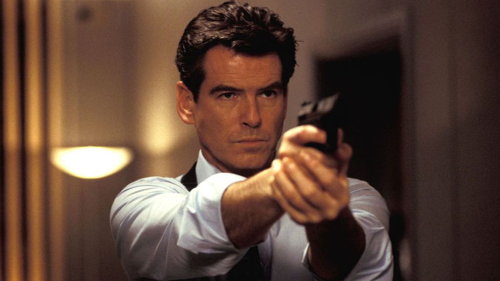 ADÃO NEGRO  PIERCE BROSNAN ENTRA PARA O ELENCO COMO SR. DESTINO