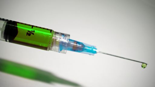 Aliança Global planeja comprar vacinas de COVID-19 para ajudar países pobres