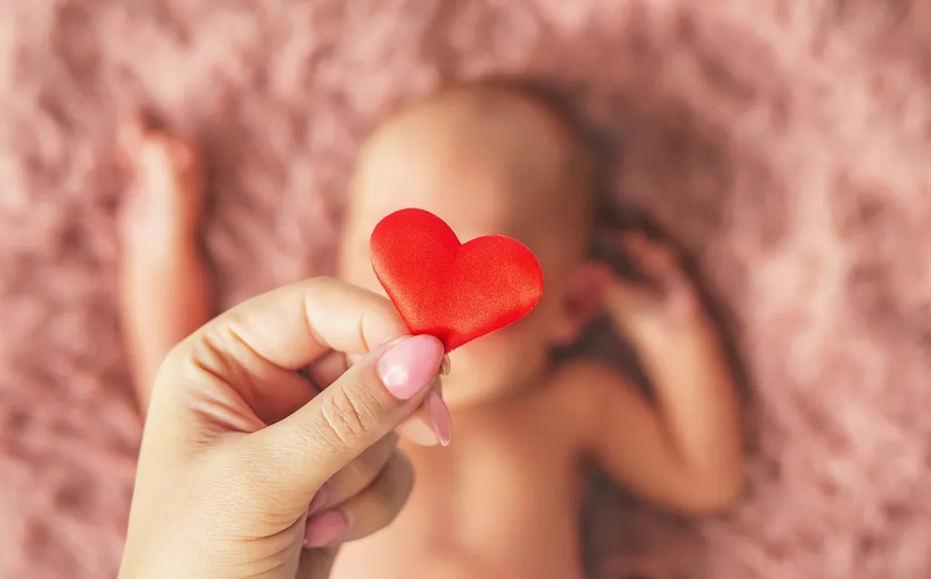 Bebê norte-americano protagoniza primeiro transplante de coração e timo da história (Imagem: yanadjana/envato)