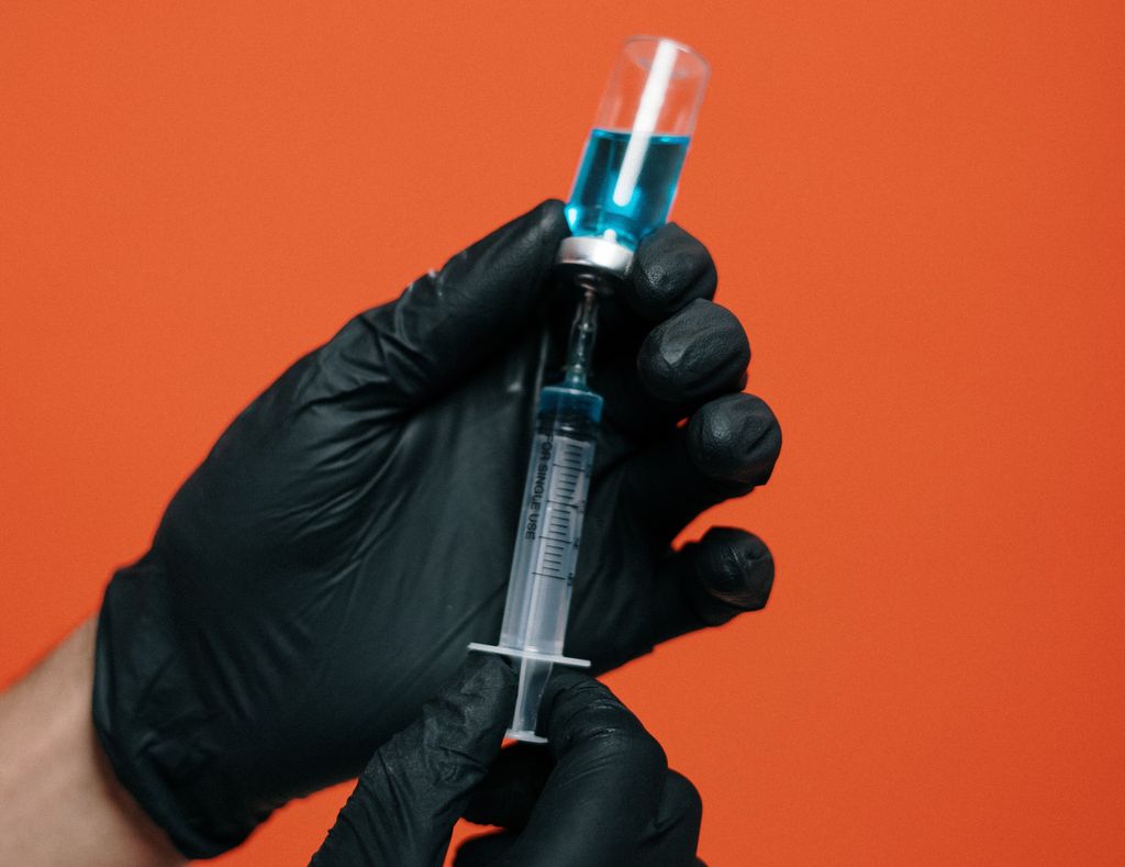 Vacina espanhola candidata na luta contra a COVID-19 ganha autorização para testes internacionais, sendo o primeiro na Argentina (Imagem: Cottonbro/Pexels)