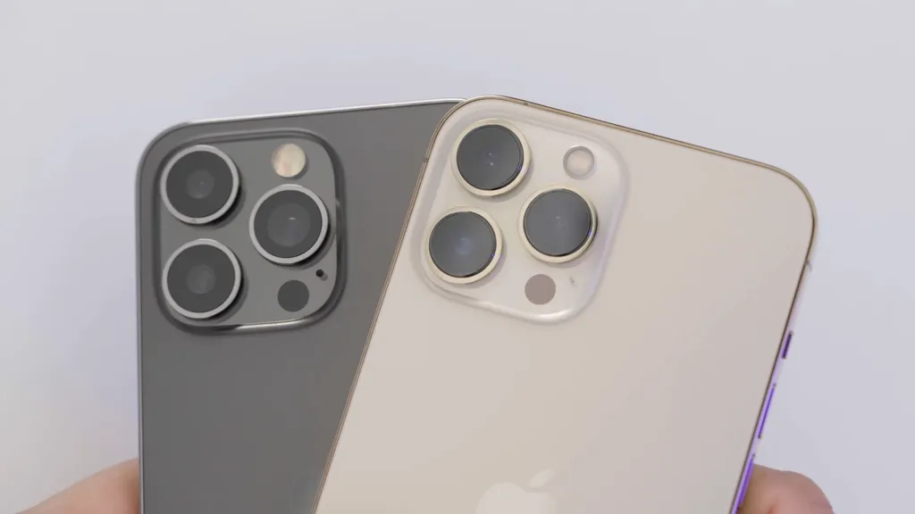 iPhone 14 Pro poderá ganhar módulo de câmeras maior (Imagem: YouTube/Unbox Therapy)