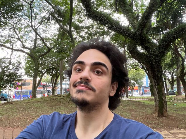 Selfie tirada no modo automático com o iPad Mini (2021)