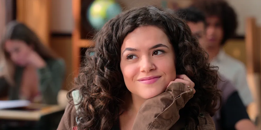 Maisa interpreta Anita aos 15 anos (Imagem: Divulgação / Netflix)