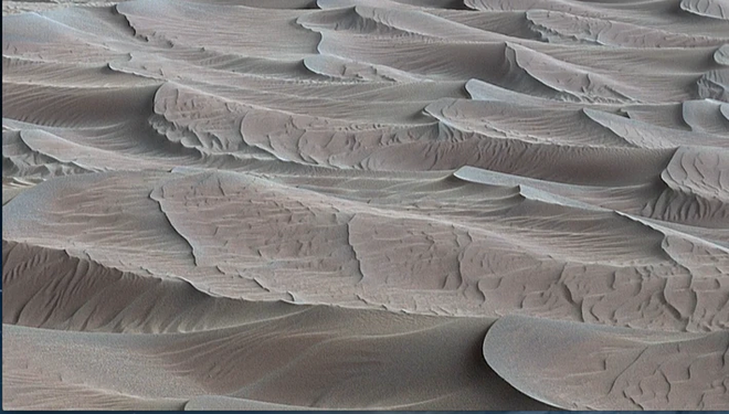 Dunas de Bagnold, o local em que os compostos foram identificados (Imagem: Reprodução/NASA/JPL-Caltech)