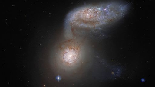 Hubble registra galáxias em colisão a mais de 100 milhões de anos-luz da Terra